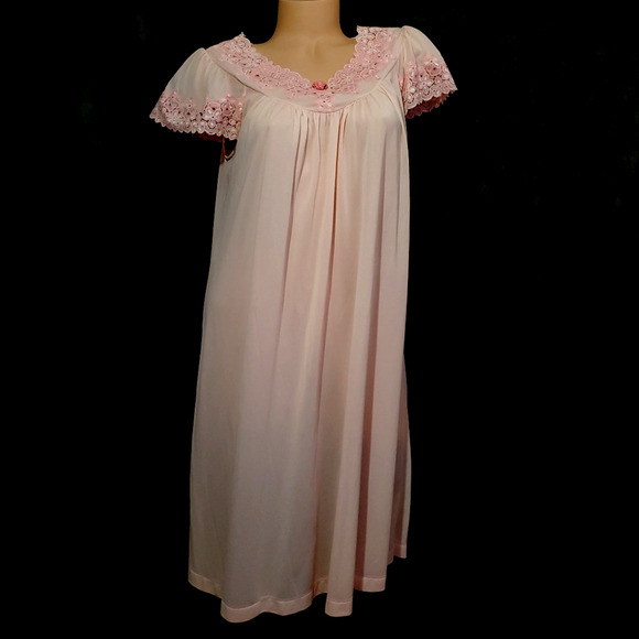 VTG SHADOWLINE Nightgown FEMININE PINK NYLON Sissy Coquette Eyelet Lace SMALL - Picture 1 of 10